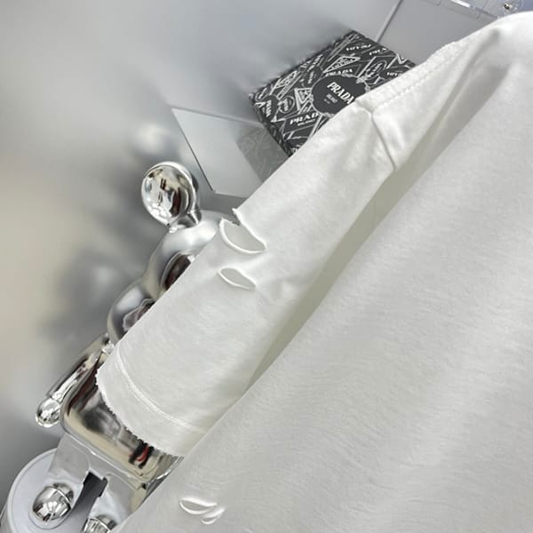 大人気!クロムハーツ コピー カラーブロック クロスレザー 半袖Tシャツ Kun81348